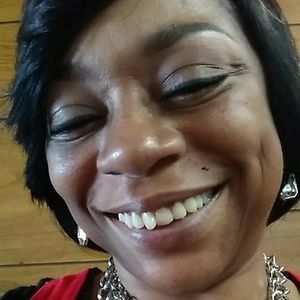 Meet your Posher, Carla